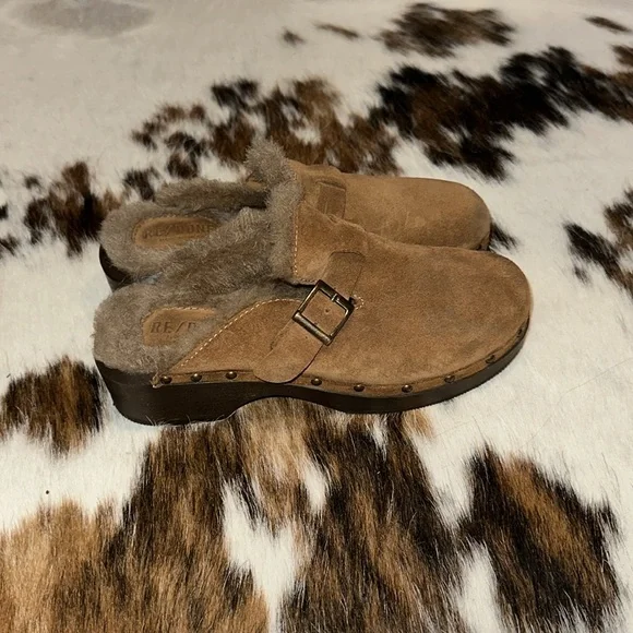 RE/DONE Cottagecore Brown Suede Clogs - Picture 5 of 8